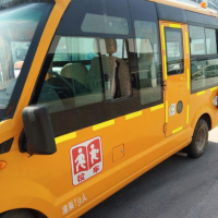 转让中通十九座幼儿园校车