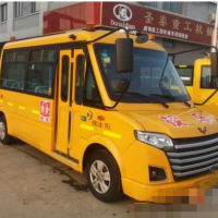 转让新款五菱校车，国五校车，国四校车，带空调，小学校车