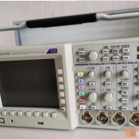 低价出售:泰克TDS3034C示波器