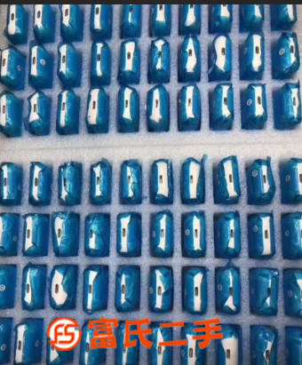 iPhone蓝牙耳机，安卓，苹果系统皆可使用。