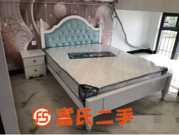 欧式实木双人床 99.99成新 可送货上门