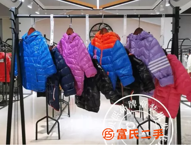 优衣库轻薄羽绒服品牌尾货货源