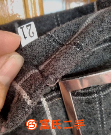 薄羊毛呢淑女格子半身裙，版型好
