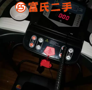 新跑步机低价出售  600元