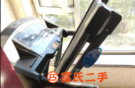 跑步机出售  300元