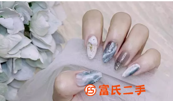 专业学美甲化妆学校推荐鑫美汇，学费低，师资强