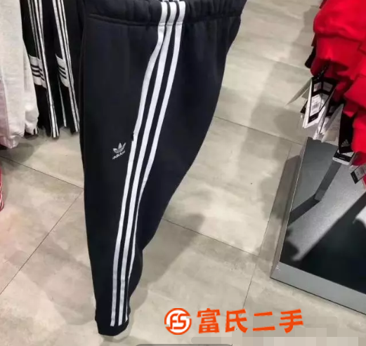 阿迪达斯 耐克 彪马专柜正品
