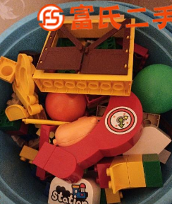 乐高积木一桶  100元