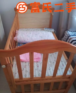 全新婴儿床  200元