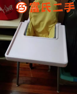小孩餐桌  80元