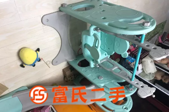 儿童秋千滑梯  240元