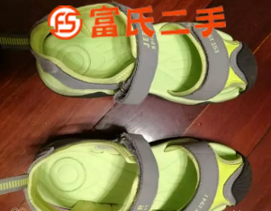 男孩鞋出售或交换  100元