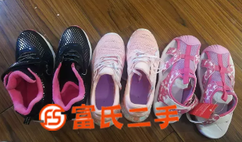 女孩鞋转让  80元
