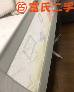 急出床围栏2片.长度2米，带架  80元