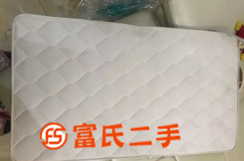 婴儿床垫  30元