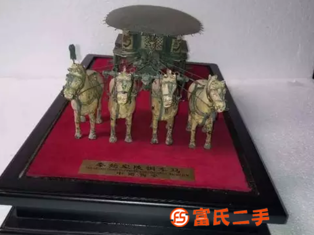 送国际友人陕西特色礼品，西安精品一/十铜车马工艺品