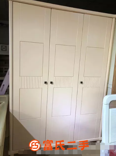 实木床衣柜家具展厅清样品，实木家具板材的价格