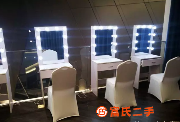深圳穿衣镜出租，LED化妆镜出租，全身镜出租