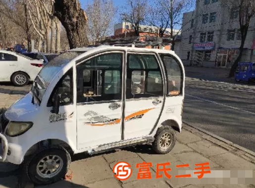 精品电动四轮车