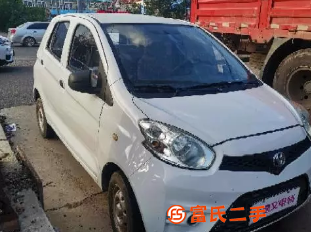 比德文电动轿车 电动四轮车