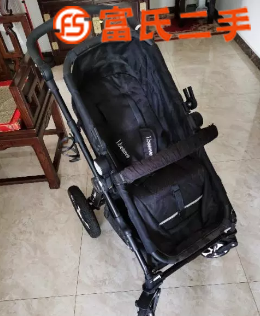 儿童手推车  300元