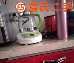 婴儿恒温壶  80元