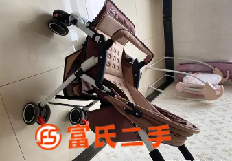 婴儿推车  70元