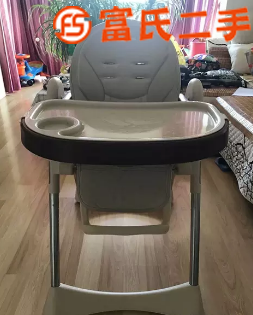 高档儿童餐椅  150元