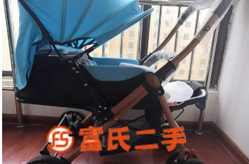 低价出售婴儿手推车  120元