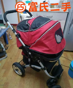 婴儿推车  180元