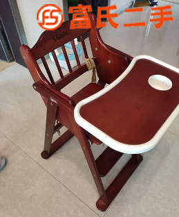 宝宝餐椅  160元