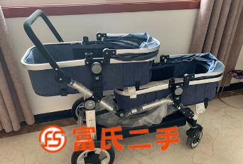 出售双胞胎推车  850元