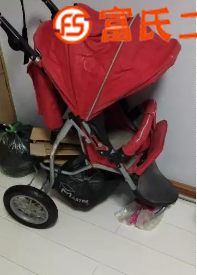 二手婴儿车  300元
