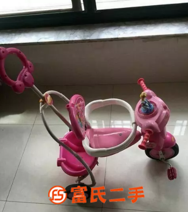 儿童三轮车