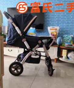 婴儿推车全新的  260元