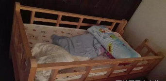 小孩睡床  200元
