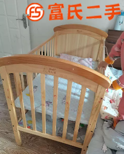婴儿床便宜出售  300元