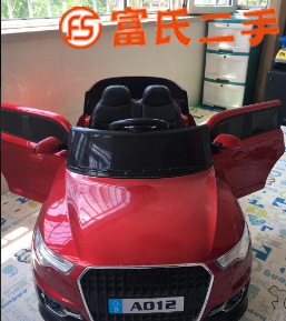 兒童電動(dòng)車可以坐兩個(gè)小孩  600元
