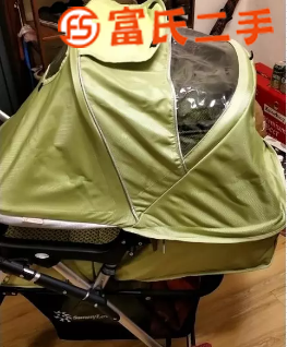 婴儿推车  350元