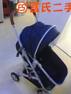 品牌婴儿车  440元