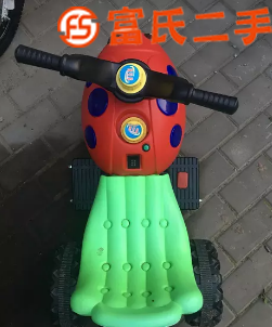 兒童電動(dòng)車  50元