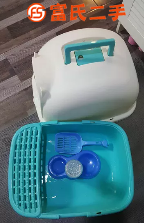 猫咪嫁人了，猫厕所闲置了，赠猫抓板，食盆，屎铲