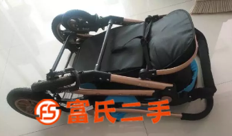 四轮全橡胶轮婴儿车  150元