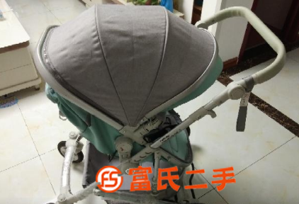 高景观婴儿手推车  180元