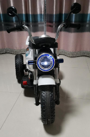 自用儿童三轮摩托车  300元