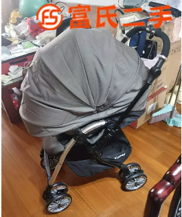 Combi康贝婴儿高景观推车  2000元