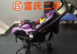婴儿安全座椅、提篮、推车  200元