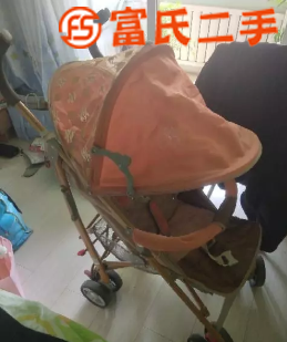 婴儿车  40元
