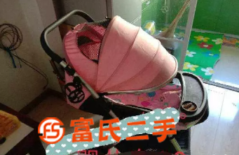 婴儿车。  80元