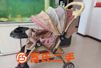 婴儿车低价出售80元